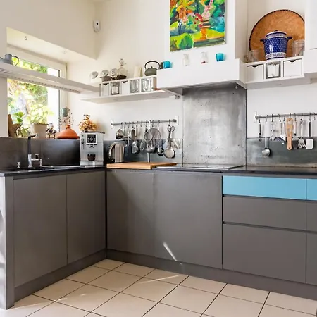 Belle Maison Contemporaine Avec Piscine Holiday home *