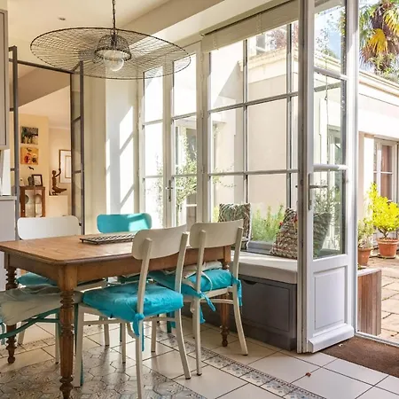 Belle Maison Contemporaine Avec Piscine Holiday home *